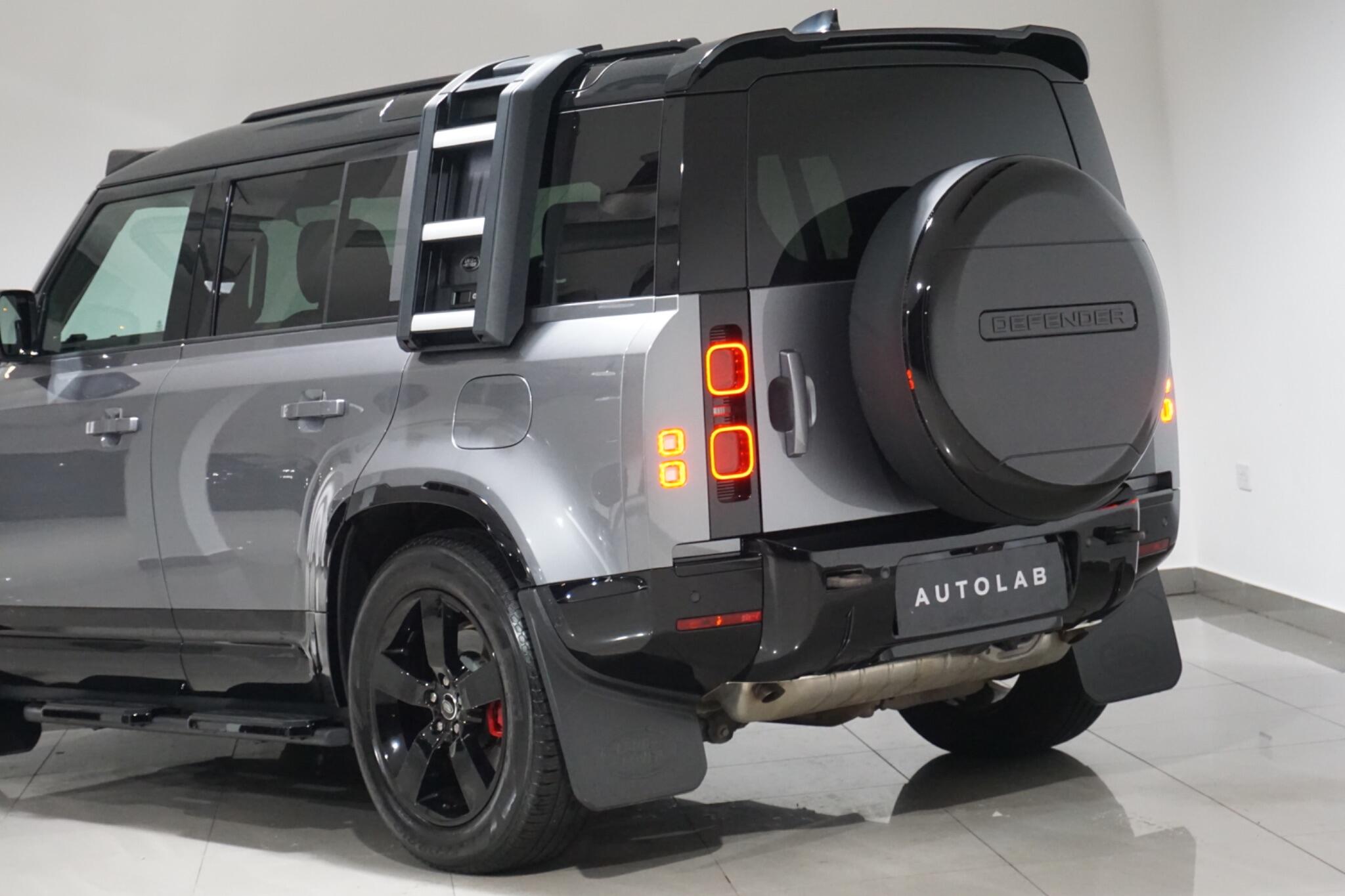 Land Rover Defender 110 2.0 P400e 15.4kWh X-Dynamic SE SUV 5dr Petrol Plug-in Hybrid Auto 4WD Euro 6 (s/s) (404 ps)